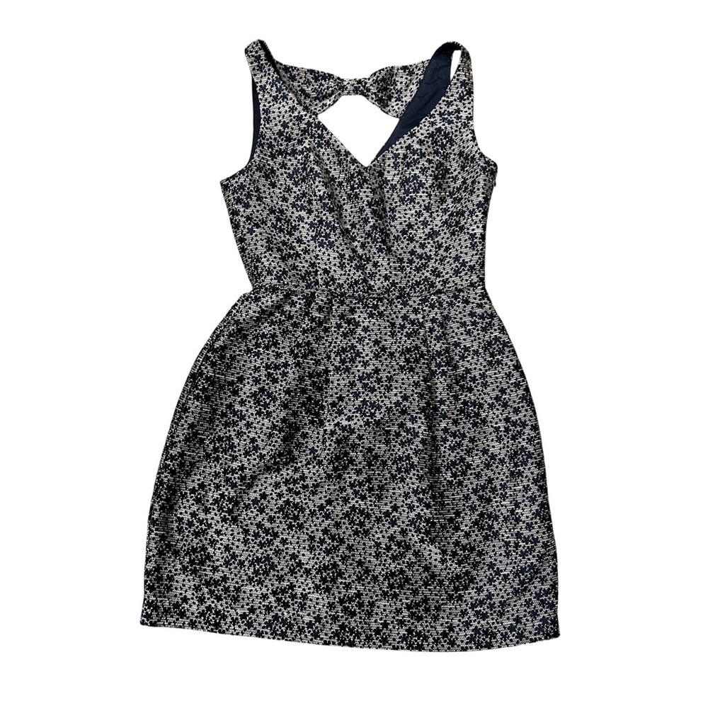 Trina Turk Womens 6 Fairlawn Floral Jacquard Dress Navy Blue Fit Flare EUC Lined
